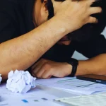 Errores financieros que te hacen perder dinero sin darte cuenta