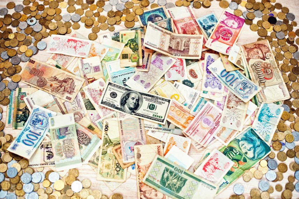 Por dónde empezar si debes dinero en varios sitios