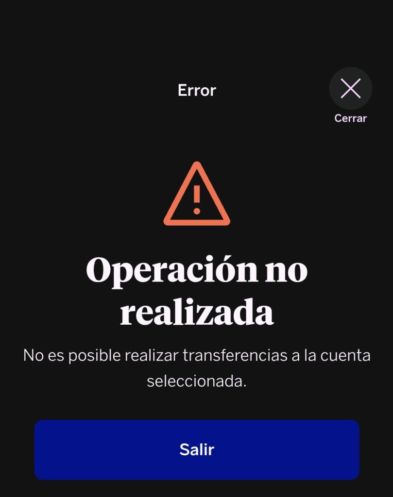 Tu banco te bloquea una transferencia y tú crees que es un error: cuándo pasa, por qué y qué hacer